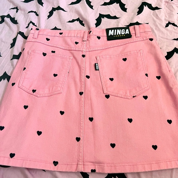 Cute skirt only worn twice - Picture 2 of 3